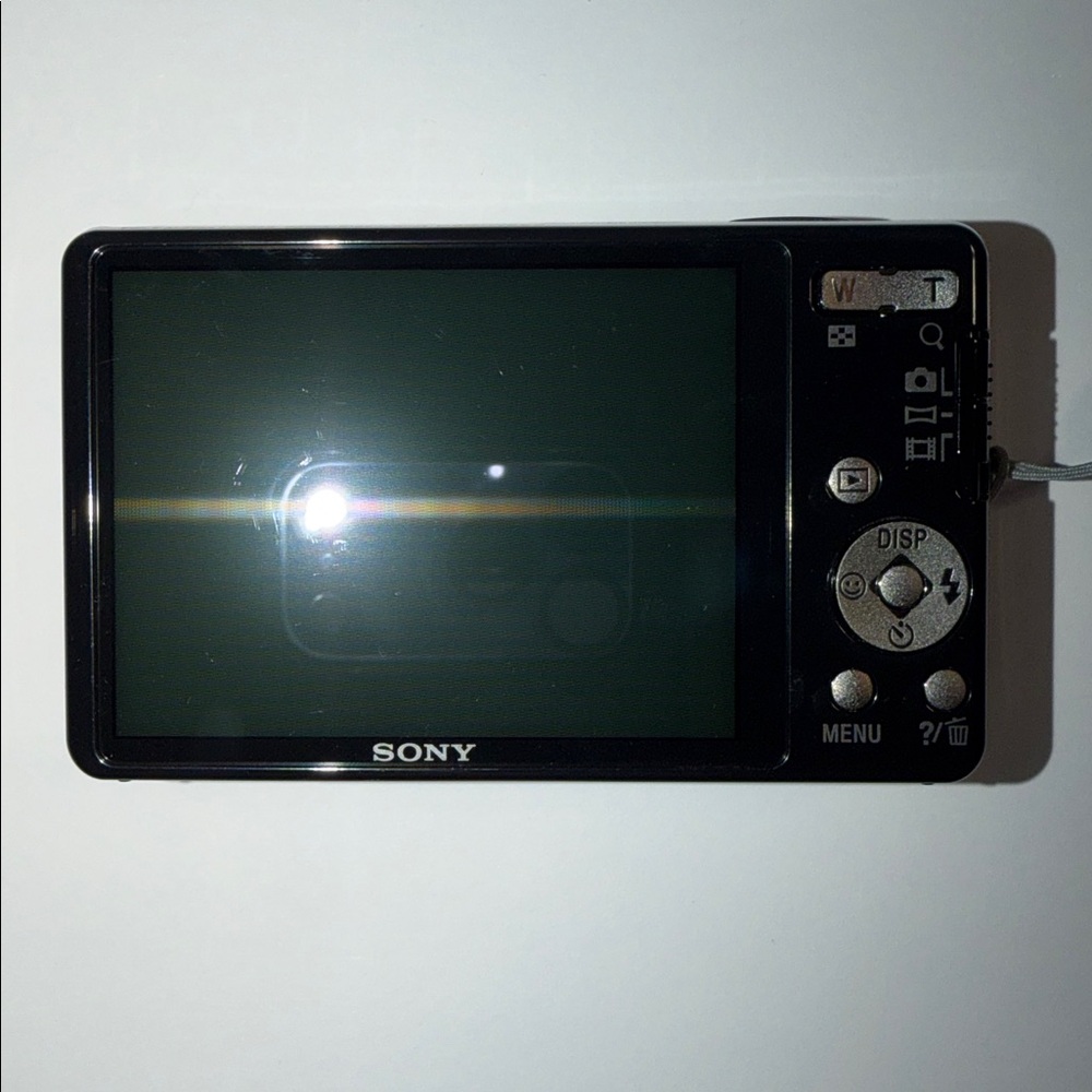 Sony Cyber-Shot DSC-W690 16.1MPCCD Digital Camera - Picture 3 of 13